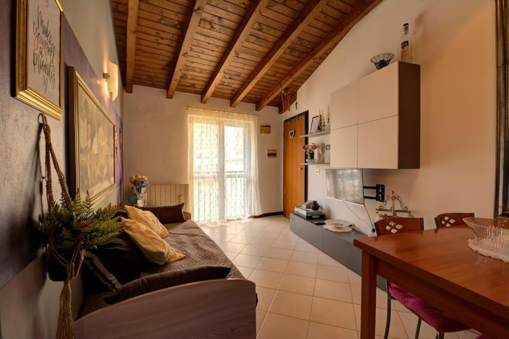 Casa Vacanza Angolo Della Corte Appartement Como Buitenkant foto